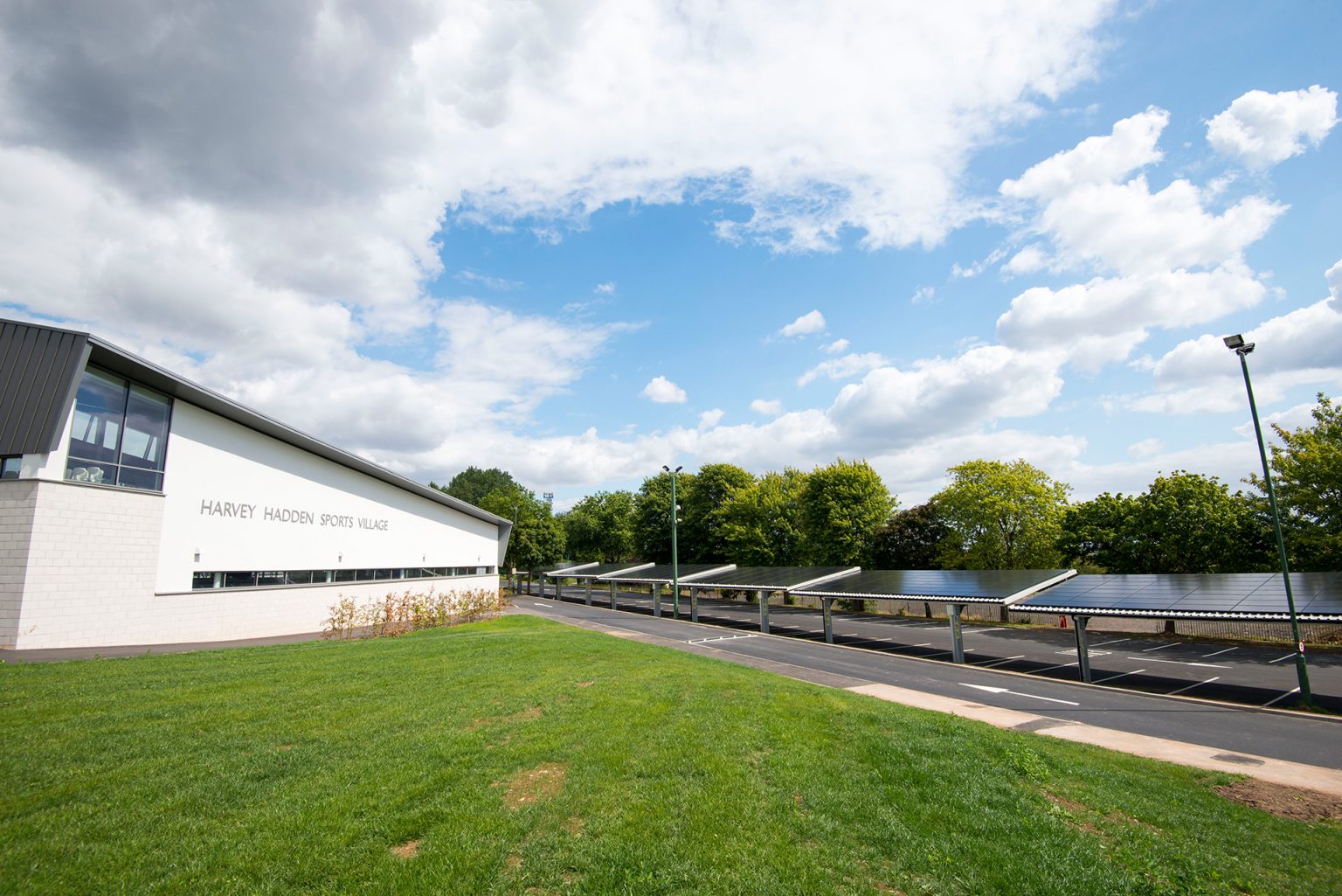 Commercial Solar Carports - What Are The Benefits Of Solar Carports 1536x1025